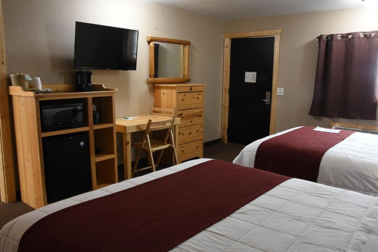 Woodside Dells Hotel & Suites Wisconsin Dells Exterior photo