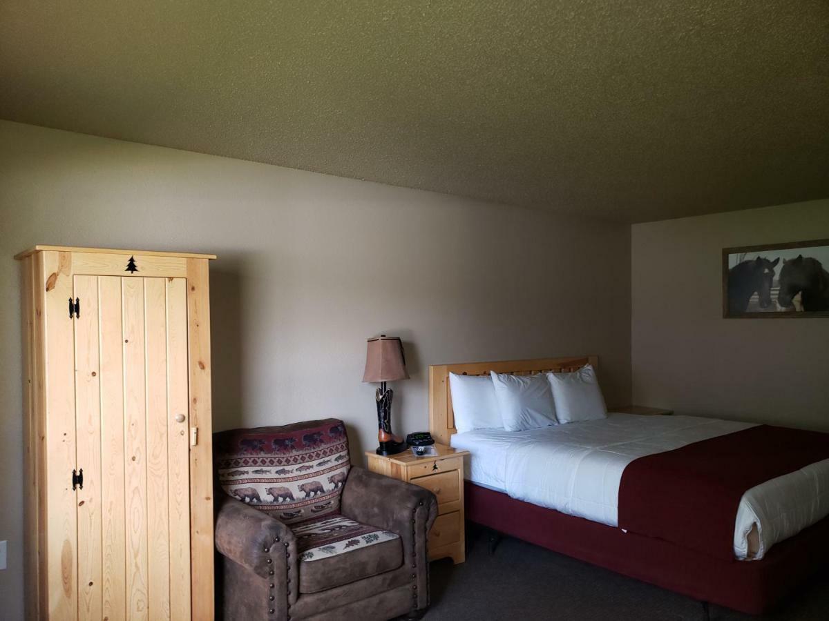 Woodside Dells Hotel & Suites Wisconsin Dells Exterior photo