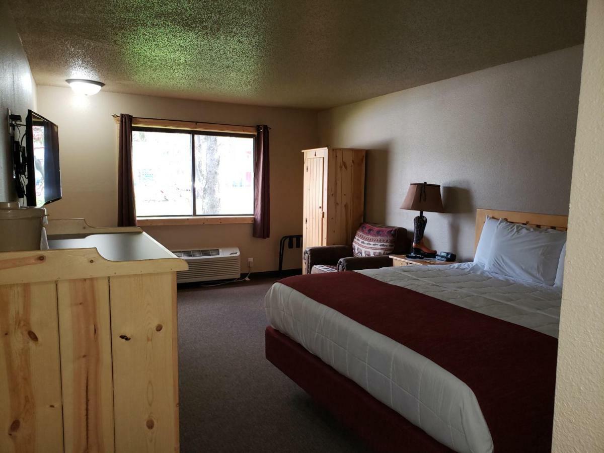 Woodside Dells Hotel & Suites Wisconsin Dells Exterior photo
